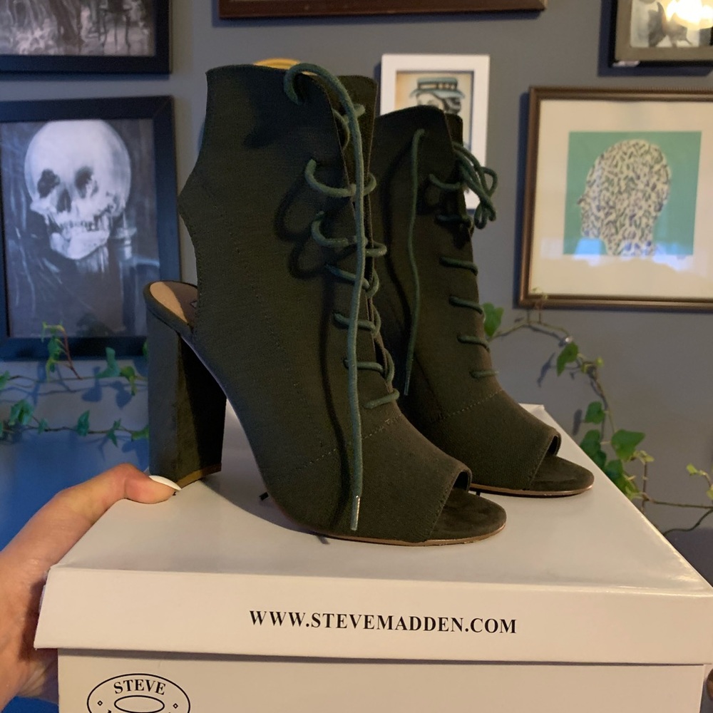 Capture Ankle Sock Bootie